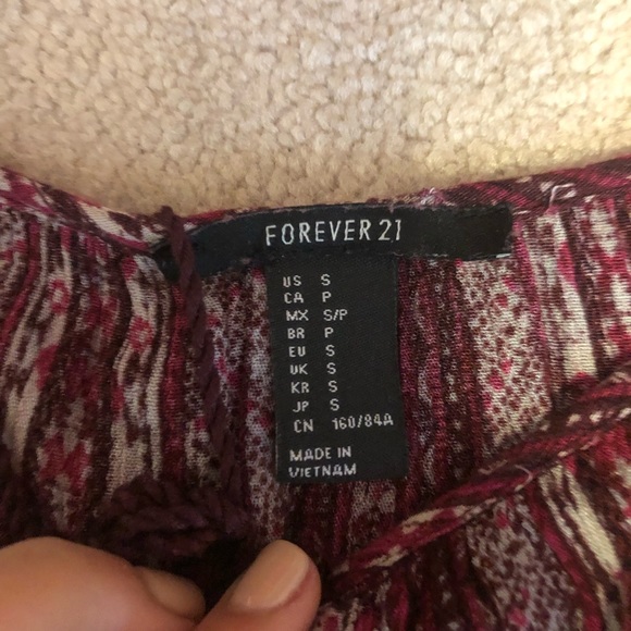 3/4 sleeve Aztec pattern top - Picture 3 of 4